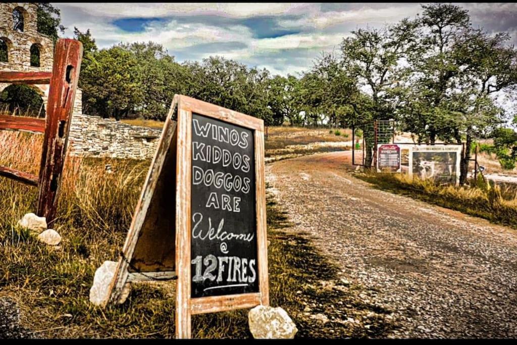 Hotel 12 Fires Luxury Glamping With Heating #1 Johnson City Exteriér fotografie